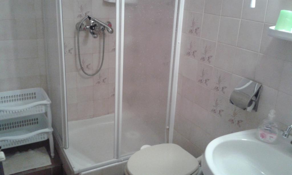 Petra Vendeghaz Apartment Buk Ngoại thất bức ảnh